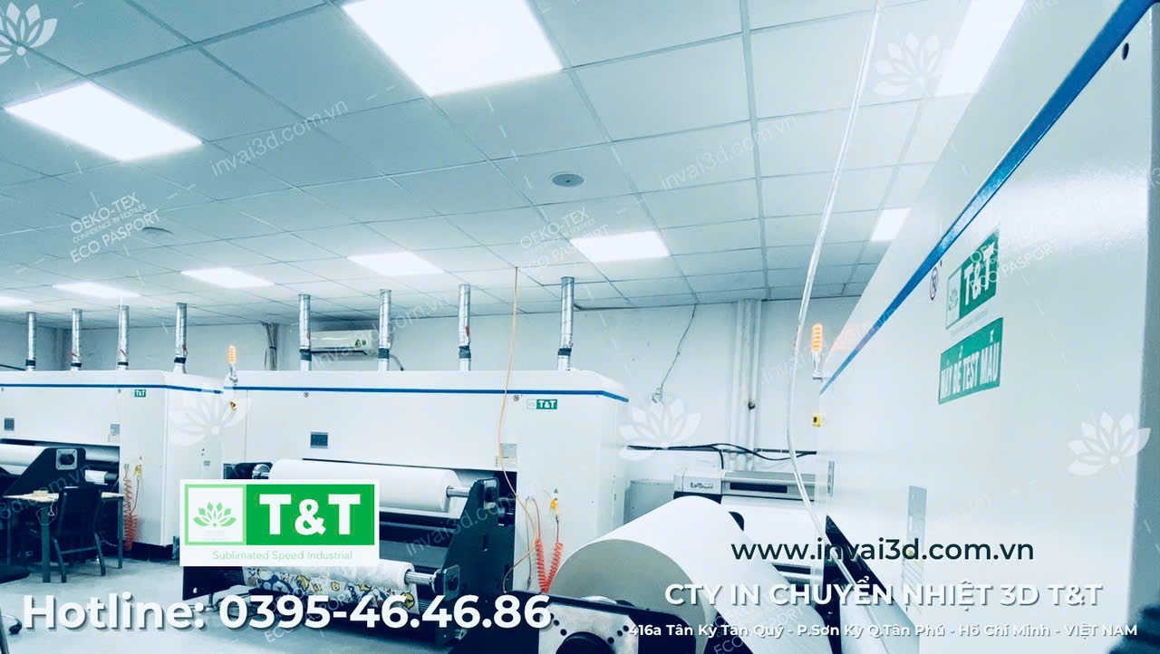 Cây vải in hoa văn sọc thời trang sắc sảo